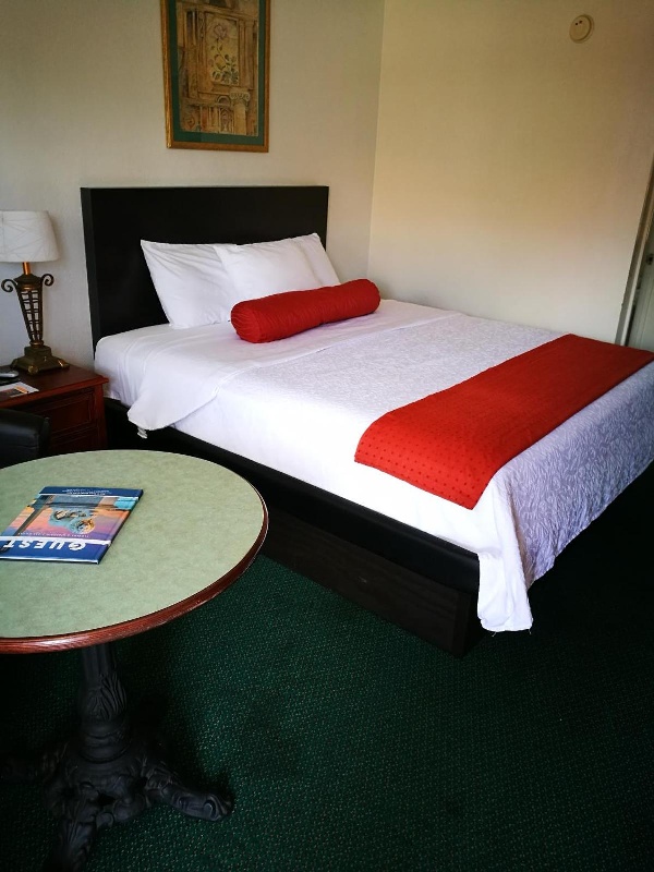 Merida Inn & Suites image 2